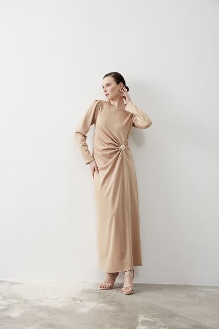 Taş Detaylı Simli Bej Elbise - Mizalle (1)