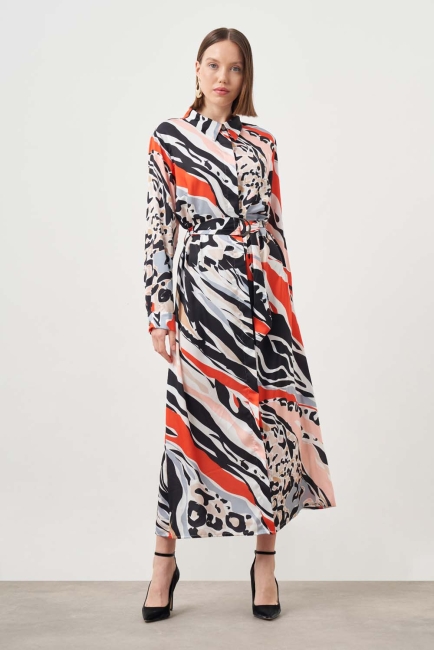 Mizalle Siyah Kırmızı Desenli Uzun Gömlek Elbise - Mizalle