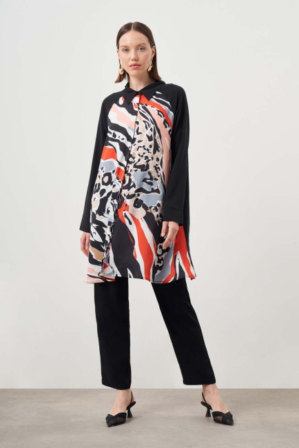Mizalle Siyah Özel Tasarım Desenli Tunik - Mizalle