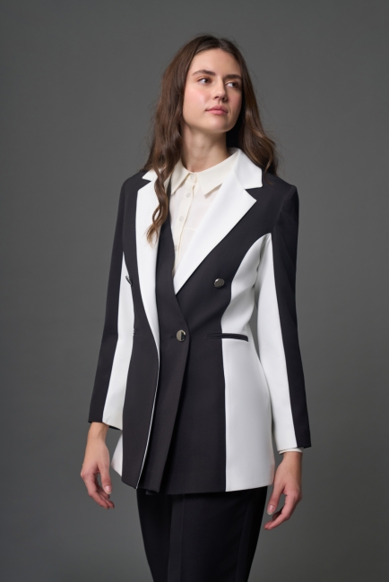 Mizalle Renk Bloklu Özel Tasarım Siyah&Beyaz Kruvaze Ceket - Mizalle