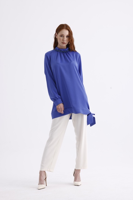 Mizalle Yakası Taş Detaylı Bağlamalı Saks Mavisi Tunik - Mizalle (1)