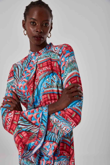 Mizalle Mavi Kırmızı Desenli Kolları Volanlı Maksi Evaze Elbise - Mizalle (1)