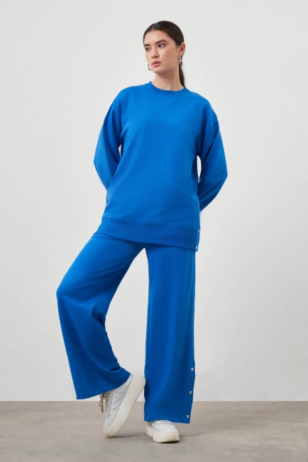 Mizalle Yanları Çıtçıtlı Yuvarlak Yaka Mavi Sweatshirt - Mizalle (1)