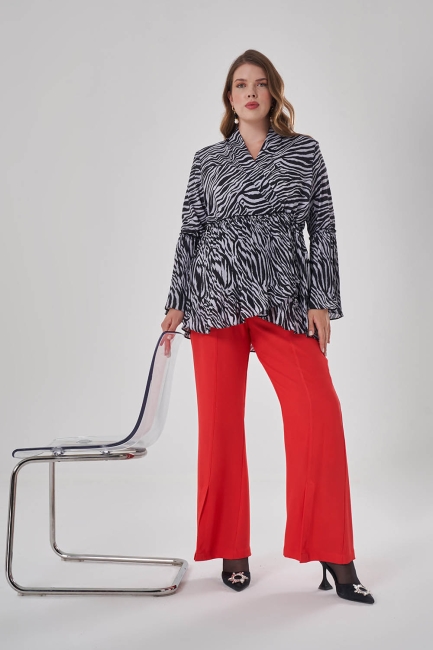 Mizalle Anvelop Yaka Beli Büzgülü Siyah Beyaz Desenli Büyük Beden Tunik - Mizalle (1)